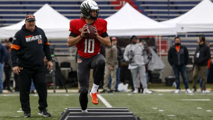 Oregon quarterback Justin Herbert makes his bid for the top of the