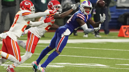 Stefon Diggs tackles fan who ran onto field during Bills-Chiefs playoff  game