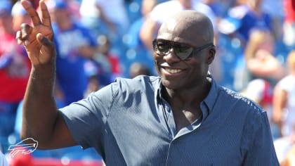 NFL Films producing 'A Football Life' documentary on Buffalo Bills legend Bruce  Smith 