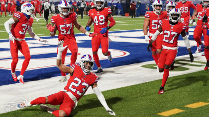 Buffalo Bills' Tremaine Edmunds (49) and Tre'Davious White (27