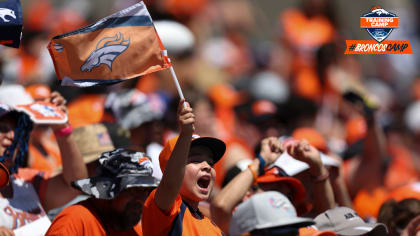 Denver Broncos: Do fans like this alternate helmet design?