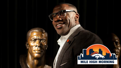 Shannon Sharpe, Dan Reeves visit Denver Broncos headquarters