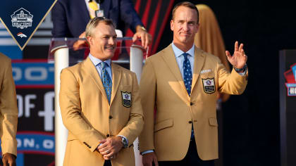 Peyton Manning's teammates reflect on his career