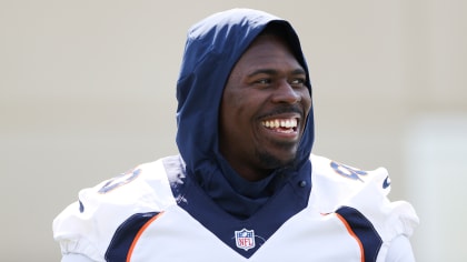 Former Denver Broncos DL DeShawn Williams Sends Parting Message After  Signing With Carolina Panthers - Sports Illustrated Mile High Huddle:  Denver Broncos News, Analysis and More