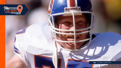 Broncos' Ring of Famer Karl Mecklenburg Stops By