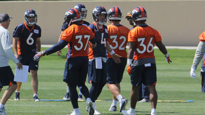 Jordan Taylor makes incredible one-handed catch at Broncos camp