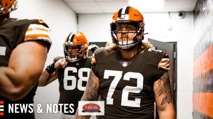 Cleveland Browns guard Hjalte Froholdt (72) lines up for a play