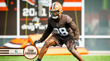 Browns rookie LB Owusu-Koramoah placed on COVID-19 list