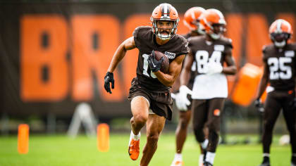 10,165 Cleveland Browns Training Camp Stock Photos, High-Res Pictures, and  Images - Getty Images