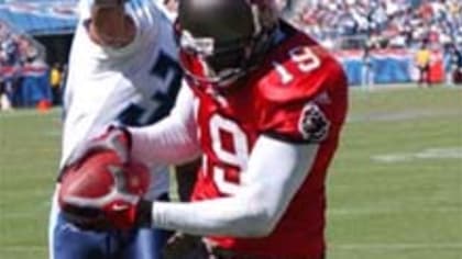 Tampa Bay Buccaneers wide receiver Keyshawn Johnson (19) stiff