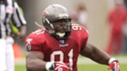 Running back Domanick Davis of the Houston Texans carries the ball