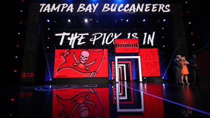 Buccaneers Select Howard In First Round Of NFL Draft