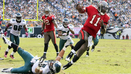 Vick Rallies Eagles Past Browns 17-16