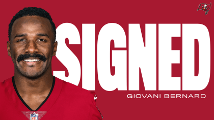 Giovani Bernard Re-Signs with Bucs