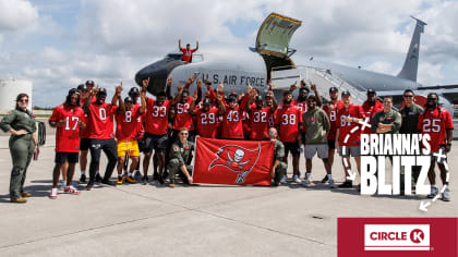 Tampa Bay Buccaneers hold pre-game practice at MacDill AFB > MacDill Air  Force Base > News