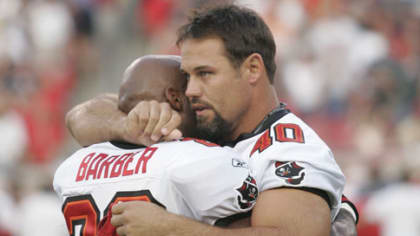 Mike Alstott is Bucs' Mr. Popularity