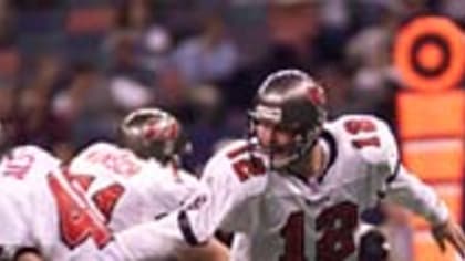 Tampa Bay Buccaneers Quarterback Trent Dilfer Nfl Action