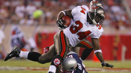 Tampa Bay Buccaneers' running back Earnest Graham (34) heads for