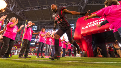 Cornerback Patrick Peterson hands out 'Edge Department' T-shirts