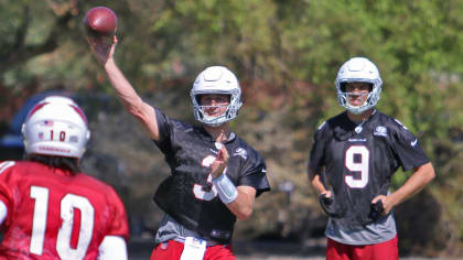 Atlanta Falcons quarterback Josh Rosen (16) runs a play against