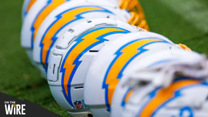 FB_Helmet_Guy on X: Chargers helmet battle. Chargers 2020 vs