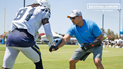 Los Angeles Rams remove gold from 2018 training camp hats