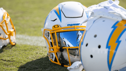 Los Angeles Chargers Sponsor 10 Local High School Football