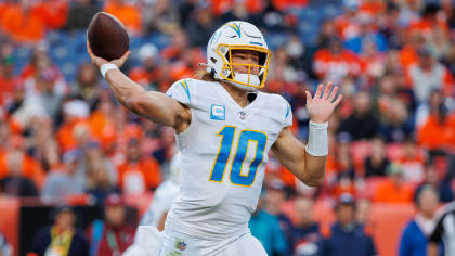 Chargers vs. Raiders score, takeaways: Justin Herbert, Los Angeles sink Las  Vegas in Week 1 AFC West showdown 