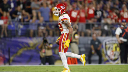 Kansas City Chiefs' fifth straight win preserves lead in jumbled