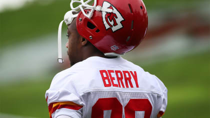 Justin Houston honors Eric Berry After Sack