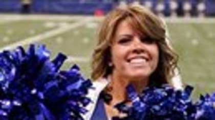 Dallas Cowboys Cheerleaders go crazy after their new locker room