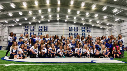 Philadelphia Eagles Cheerleaders host junior cheerleading clinic for 5 to  13 year olds 