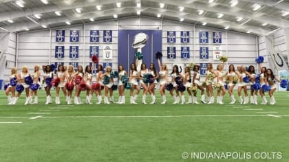 Looks We Love: NFL Cheerleaders Salute in Style!