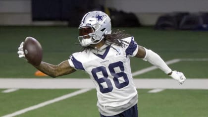 Cowboys' Lamb 'not a fan' of Prescott running the ball