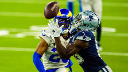 Refs Pick Up Flag After Pass Interference on Cowboys in 4th