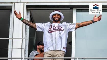 Dak Prescott rocking our classic upside down Dallas snapback at