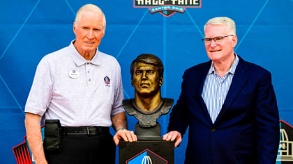 Ware, Howley officially inducted into Hall of Fame