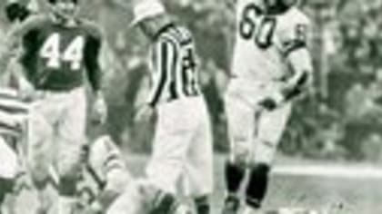 The latest The Hit (Chuck Bednarik) videos on Dailymotion