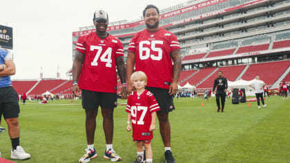 49ers Picnic On the Field