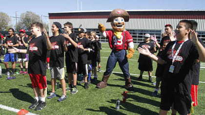 NFL PLAY 60 Kids' Day, Local Sports