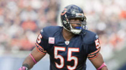 Bears' Lance Briggs is strongest at the weak side – Twin Cities