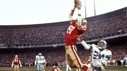 49ERSRICE2-C-24SEP-SP-MAC San Francisco Forty Niners v. Dallas Cowboys.49er  80- Jerry Rice clutches the football in the endzone, after his second TD of  the day. by Michael Macor/The Chronicle (MICHAEL MACOR/San Francisco  Chronicle