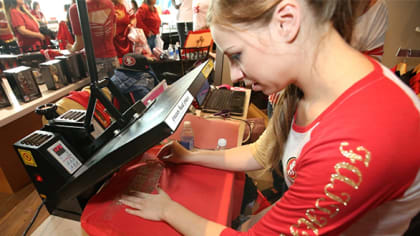 49ers Team Store Hosts Official Fan Clubs to Kickoff Training Camp