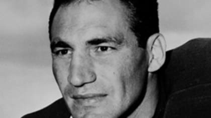 Rick Casares, 82, a Bear Who Got Yards With Grit, Dies - The New