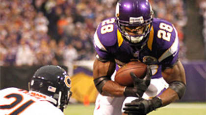 Instant Lookback: Adrian Peterson Gets First Start, First