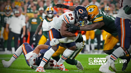 NFL: Green Bay Packers at Chicago Bears, Fieldlevel