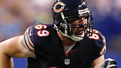 Panthers acquire DE Jared Allen in trade with Bears