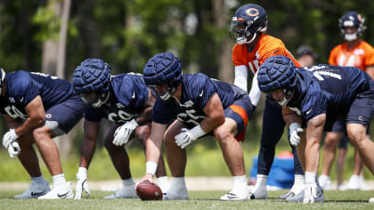 Chicago, IL, USA. 10th Sep, 2023. Chicago Bears #69 Ja'Tyre Carter