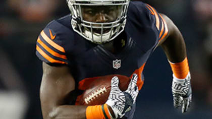 Jordan Howard makes a 69-yard run for the Chicago Bears, NFL News