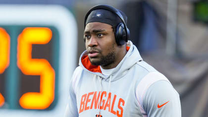 Cincinnati Bengals defensive end Joseph Ossai (58) lines up